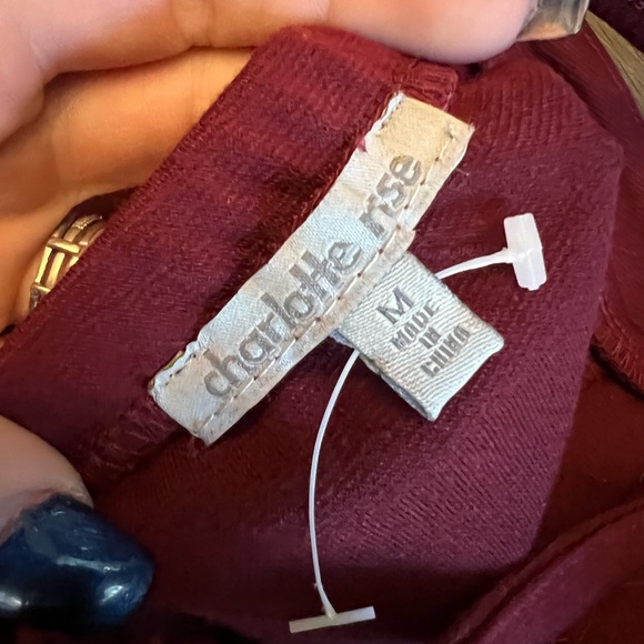 SOLD!!! Cute medium top - Picture 4 of 4